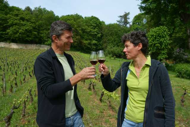Christophe and Delphine Roumier in the climat Les Clos.JPG