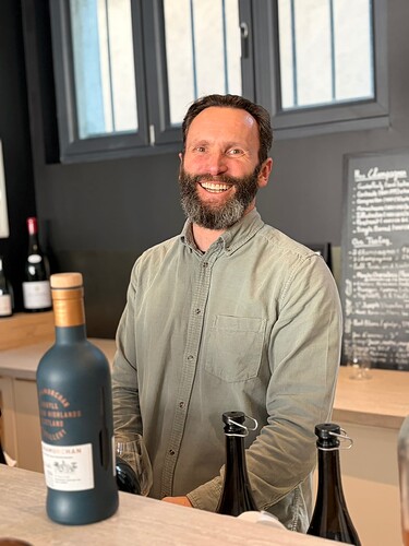 2A2923EB-E8C1-4214-96AF-AD8239F74119_1_102_a