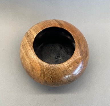 Small hollow form