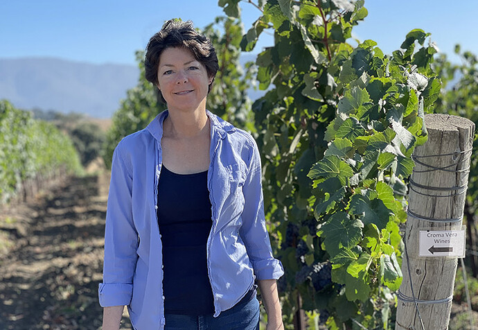 mindy-at-vogelzang-vineyard