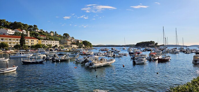 03_13hvar