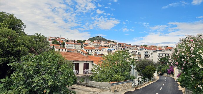 03_10hvar