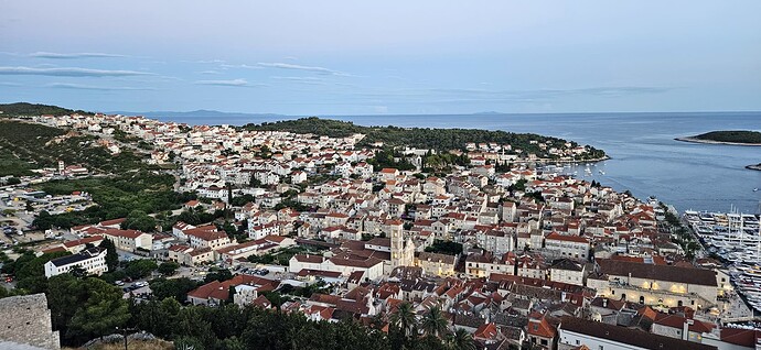 03_18hvar