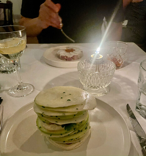 0119850C-A014-48D3-AC9A-77222576B63E_1_201_a