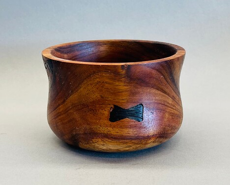 Koa bowl with a pewa