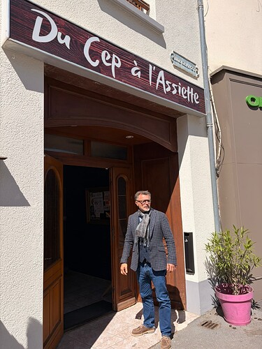 4C4D5300-2951-4417-A118-491C2547C01D_1_102_o