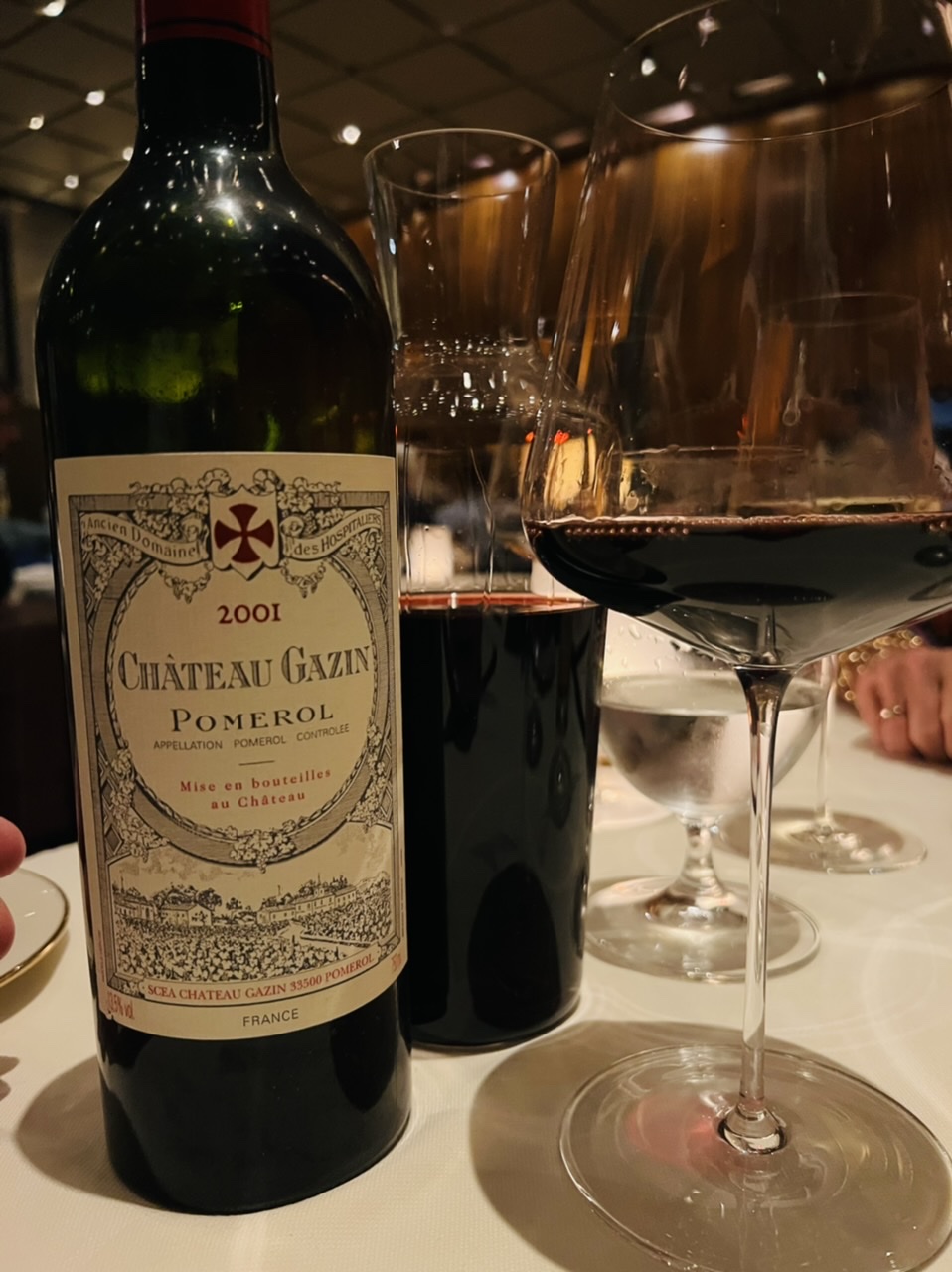 m*z様 CHATEAU DE POMMARD 2001 赤ワイン Buy Pommard Château de Pommard 2001 (lot: B2121286-4604)