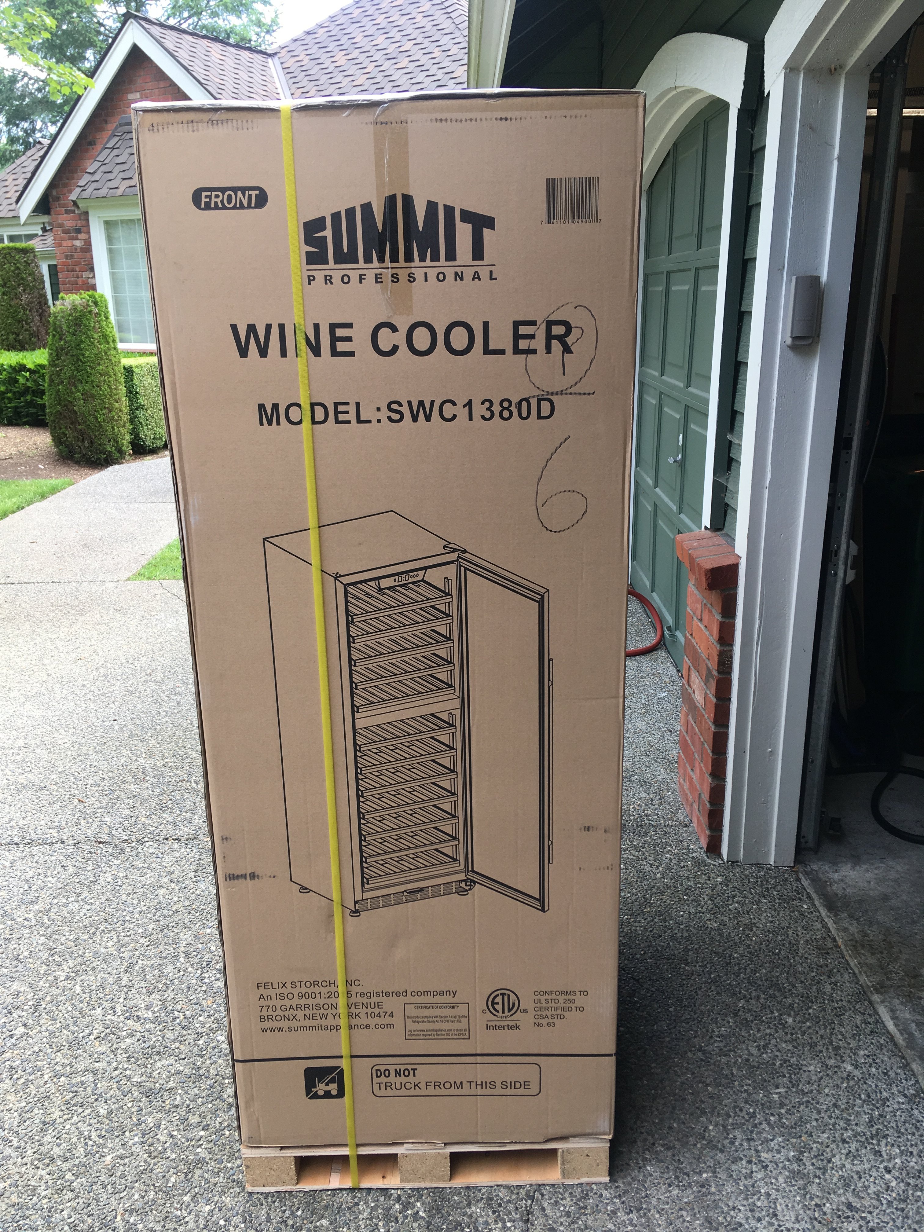 Wine_Refrigerator_Summit_SWC1380D_02b.jpg